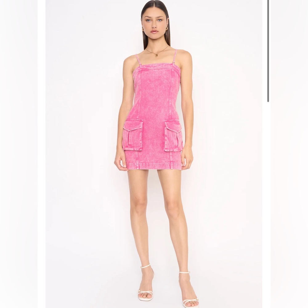 4SI3NNA Tana denim dress. Pink! NWT! Size M